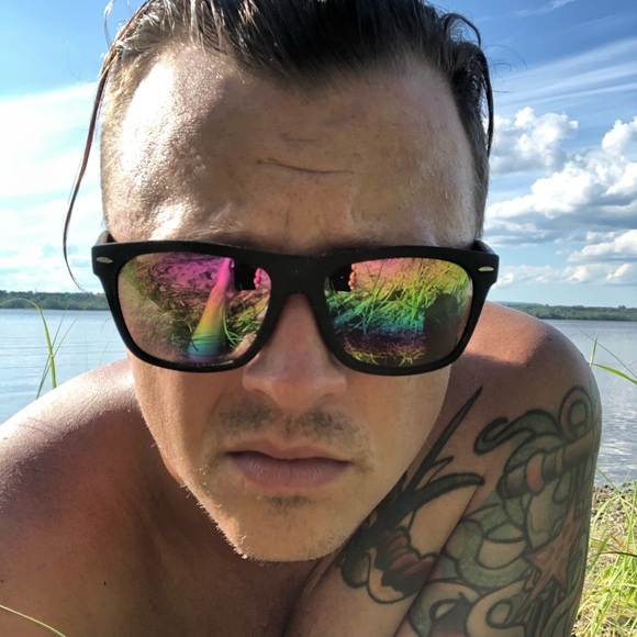 Meet your Posher, Eric - Picture 1 of 1